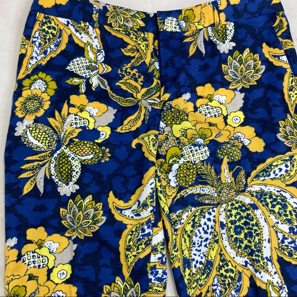 Banana Republic Avery lightweight blue floral paisley pants. - Picture 3 of 10